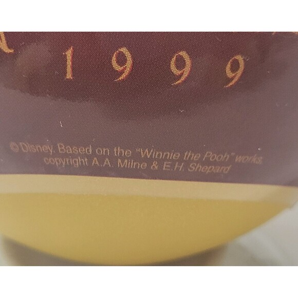 Vintage 1999 Disney Winnie The Pooh A Christmas To Remember Ornament Glass Ball - Picture 5 of 8